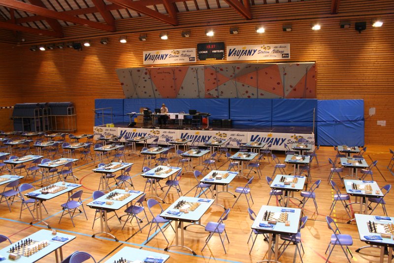 IMG_4606.JPG - La salle de jeu avant la R1